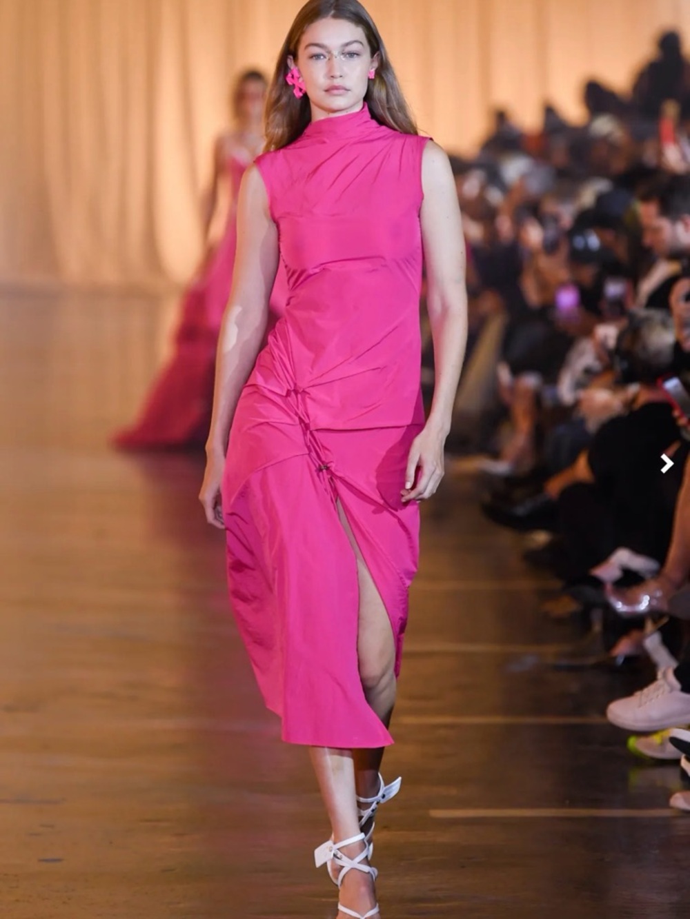 Off-White Fuchsia Spiral Split Sleeveless Midi Dress - Picture 2 of 3